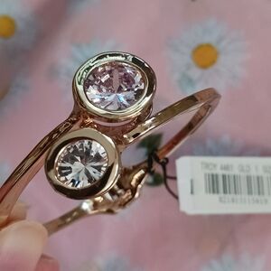 Guess Gold-Tone Women's Bracelet Armband